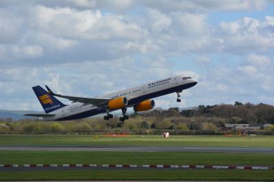 Photo of aircraft TF-ISY operated by Icelandair