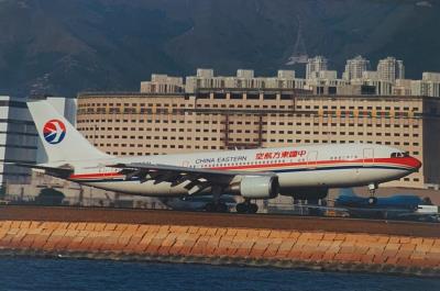 Photo of aircraft B-2321 operated by China Eastern Airlines