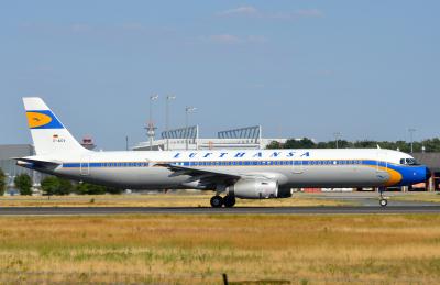 Image of aircraft registration D-AIDV - A A321-231 operated by Lufthansa