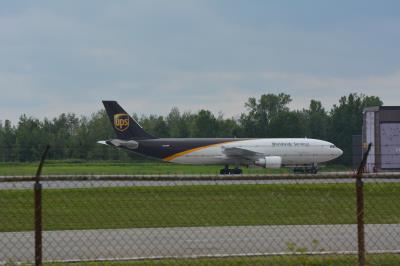 Photo of aircraft N127UP operated by United Parcel Service (UPS)