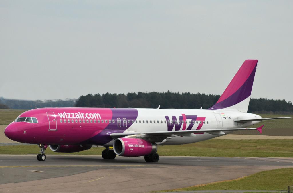 Photo of aircraft HA-LWI operated by Wizz Air