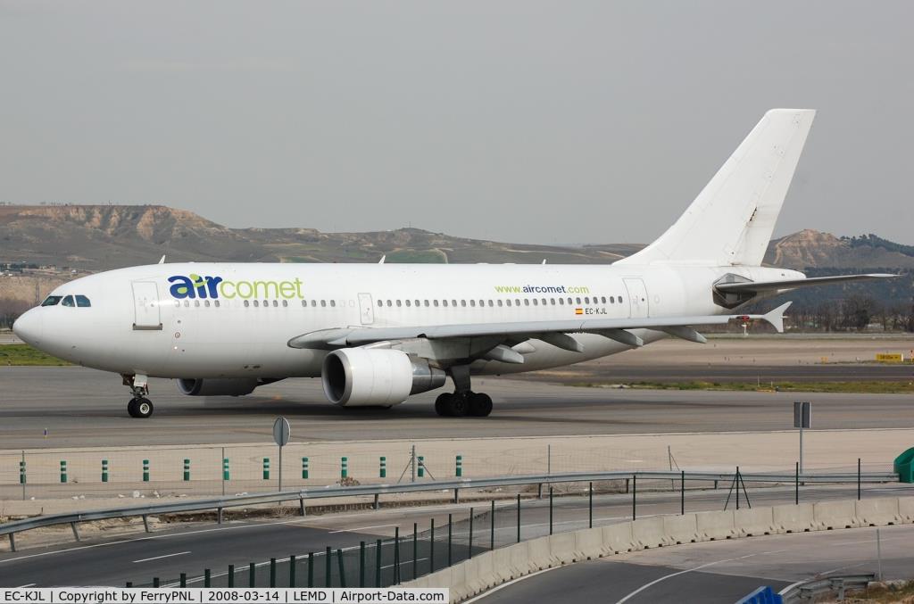 Photo of aircraft EC-KJL operated by Air Comet