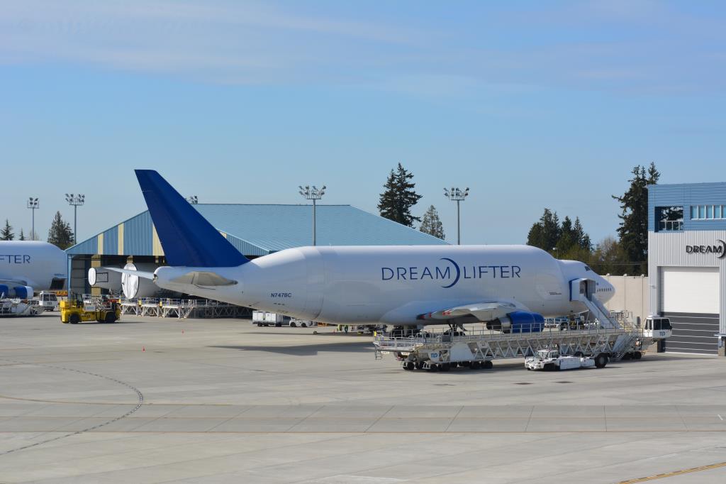 Photo of aircraft N747BC operated by Evergreen International Airlines