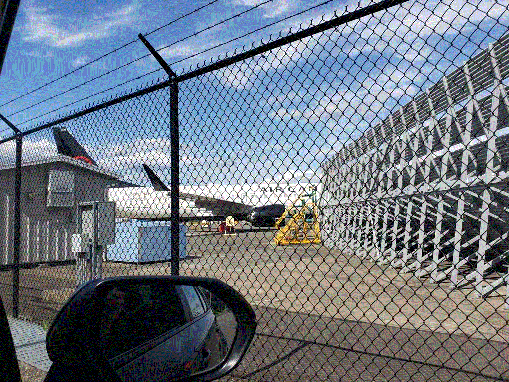 Photo of aircraft C-GEPG operated by Air Canada