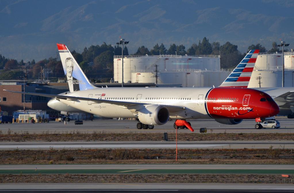 Photo of aircraft G-CIXO operated by Norwegian Air UK