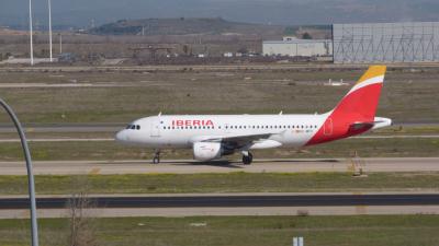 Photo of aircraft EC-MFO operated by Iberia