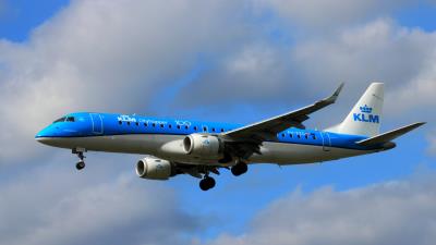 Image of aircraft registration PH-EZG - A ERJ-190-STD (ERJ-190-100) operated by KLM Cityhopper