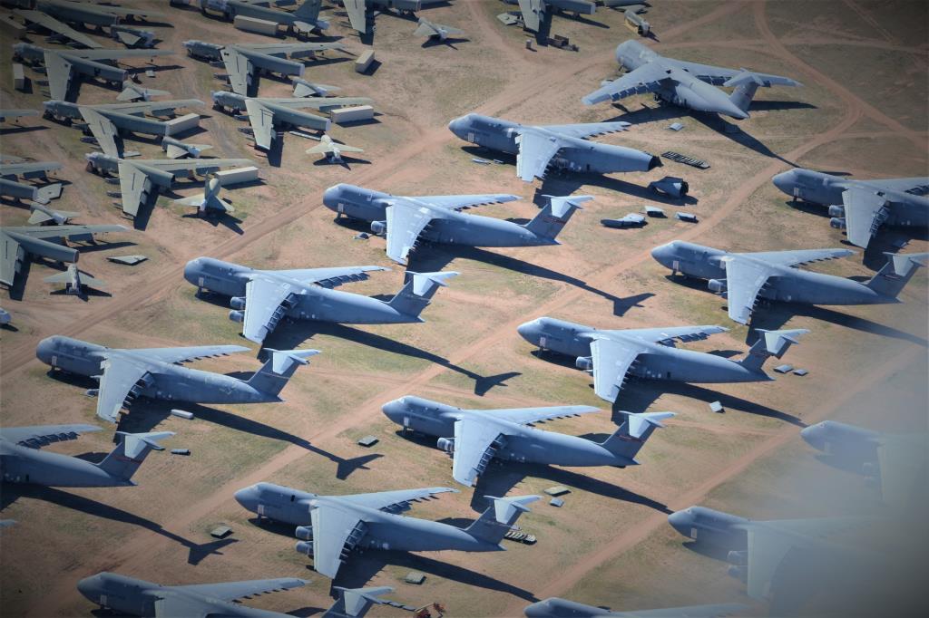 Photo of aircraft 69-0015 operated by United States Air Force