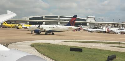 Photo of aircraft N109DU operated by Delta Air Lines