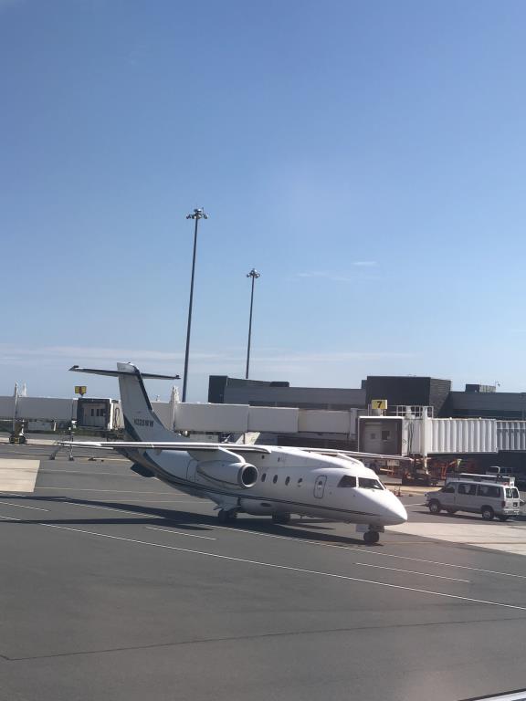 Photo of aircraft N328WW operated by Ultimate JetCharters