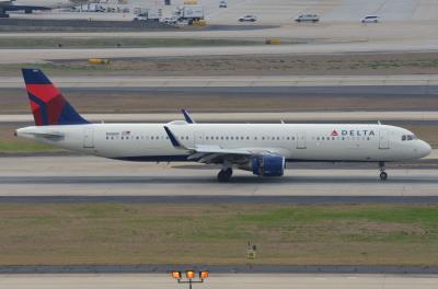 Photo of aircraft N106DN operated by Delta Air Lines