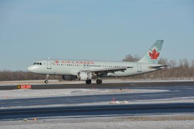 Photo of aircraft C-FMSX operated by Air Canada