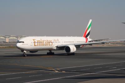Photo of aircraft A6-EMW operated by Emirates