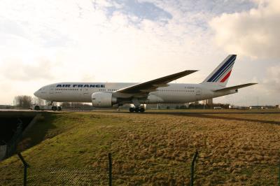 Photo of aircraft F-GSPH operated by Air France