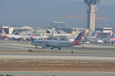 Image of aircraft registration N132AN - A A321-231(WL) operated by American Airlines
