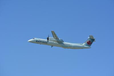 Photo of aircraft C-FSRJ operated by Air Canada Express