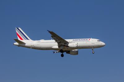 Photo of aircraft F-GKXI operated by Air France