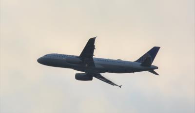 Photo of aircraft N459UA operated by United Airlines