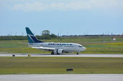 Photo of aircraft C-GBWS operated by WestJet