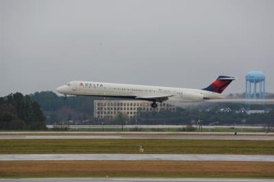 Photo of aircraft N996DL operated by Delta Air Lines