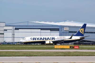 Photo of aircraft EI-EKE operated by Ryanair