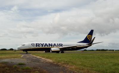 Photo of aircraft EI-ENG operated by Ryanair