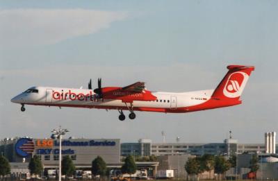 Photo of aircraft D-ABQA operated by Air Berlin