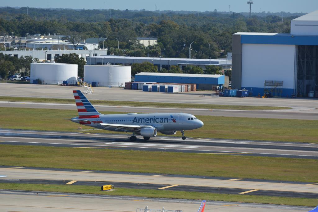 Photo of aircraft N701UW operated by American Airlines