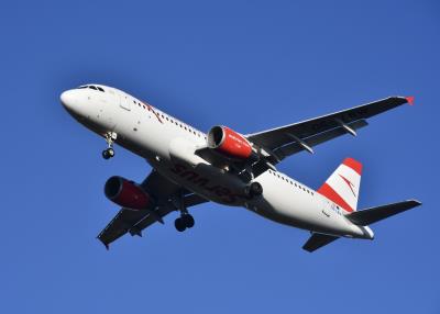 Photo of aircraft OE-LBW operated by Austrian Airlines