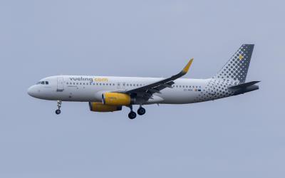 Photo of aircraft EC-MQE operated by Vueling