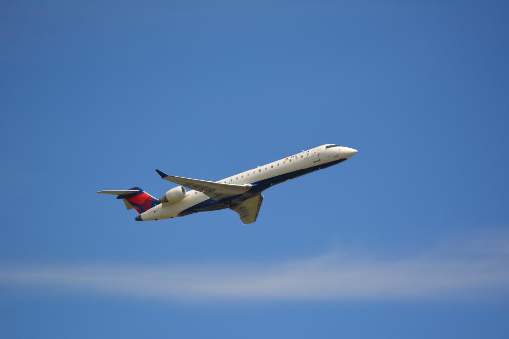 Photo of aircraft N614SK operated by American Eagle