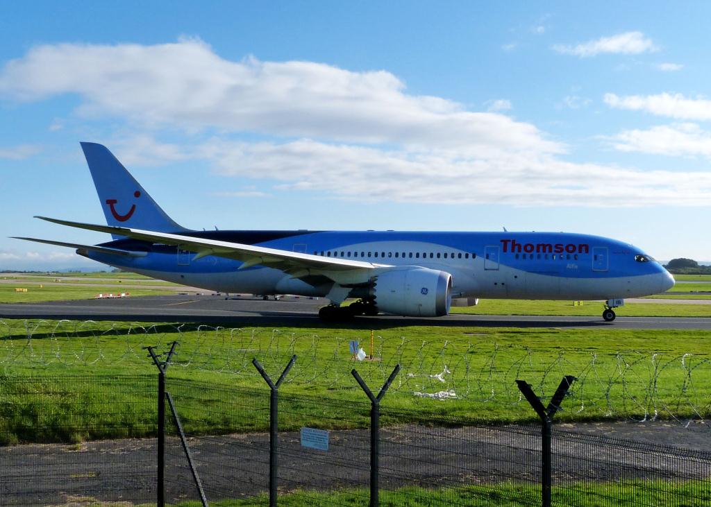 Photo of aircraft G-TUIB operated by Thomson Airways