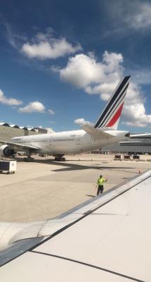 Image of aircraft registration F-GSQF - A 777-328(ER) operated by Air France