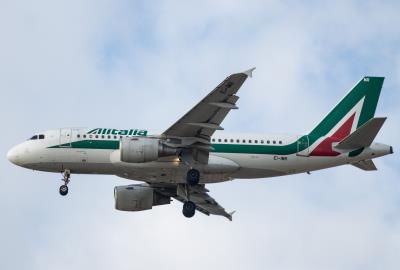 Photo of aircraft EI-IMR operated by Alitalia