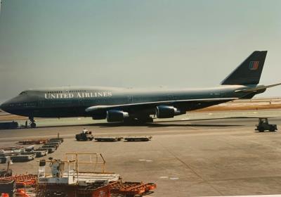 Photo of aircraft N195UA operated by United Airlines