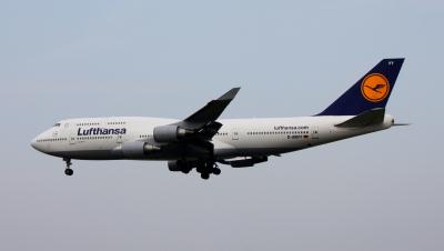 Photo of aircraft D-ABVY operated by Lufthansa
