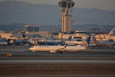 Photo of aircraft N62889 operated by United Airlines