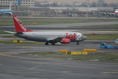 Image of aircraft registration G-CELA - A 737-377 operated by Jet2