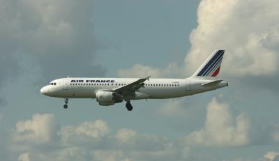 Photo of aircraft F-GHQK operated by Air France