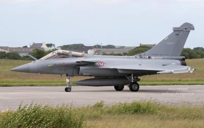 Photo of aircraft 146 (F-UHGY) operated by French Air Force-Armee de lAir
