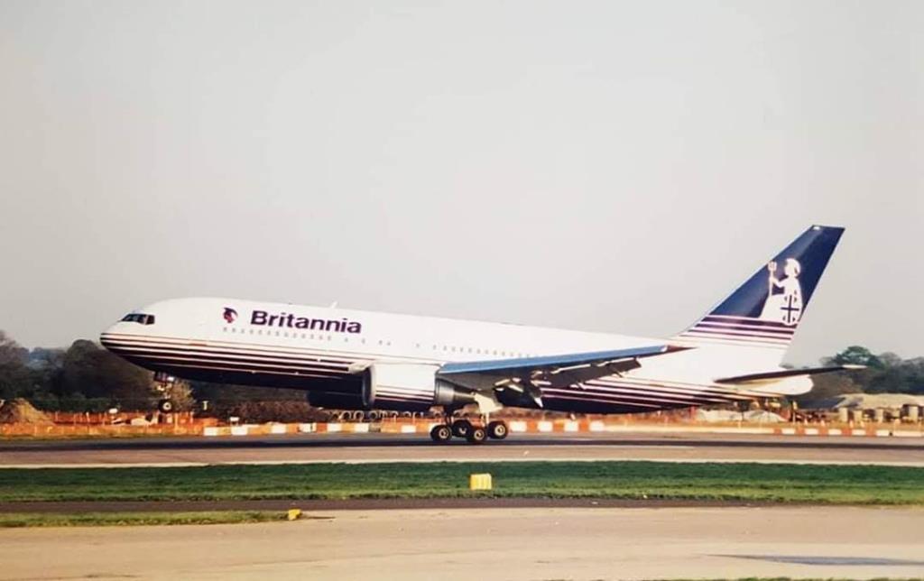 Photo of aircraft G-BYAB operated by Britannia Airways