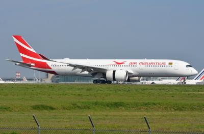 Image of aircraft registration 3B-NBQ - A A350-941 operated by Air Mauritius