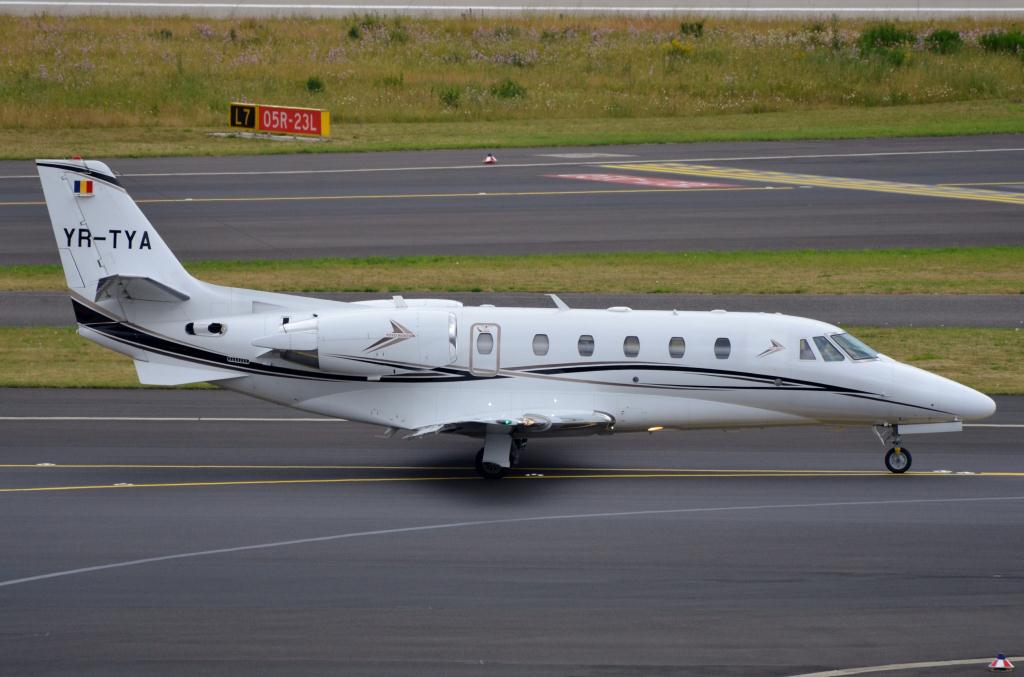 Photo of aircraft YR-TYA operated by Toyo Aviation