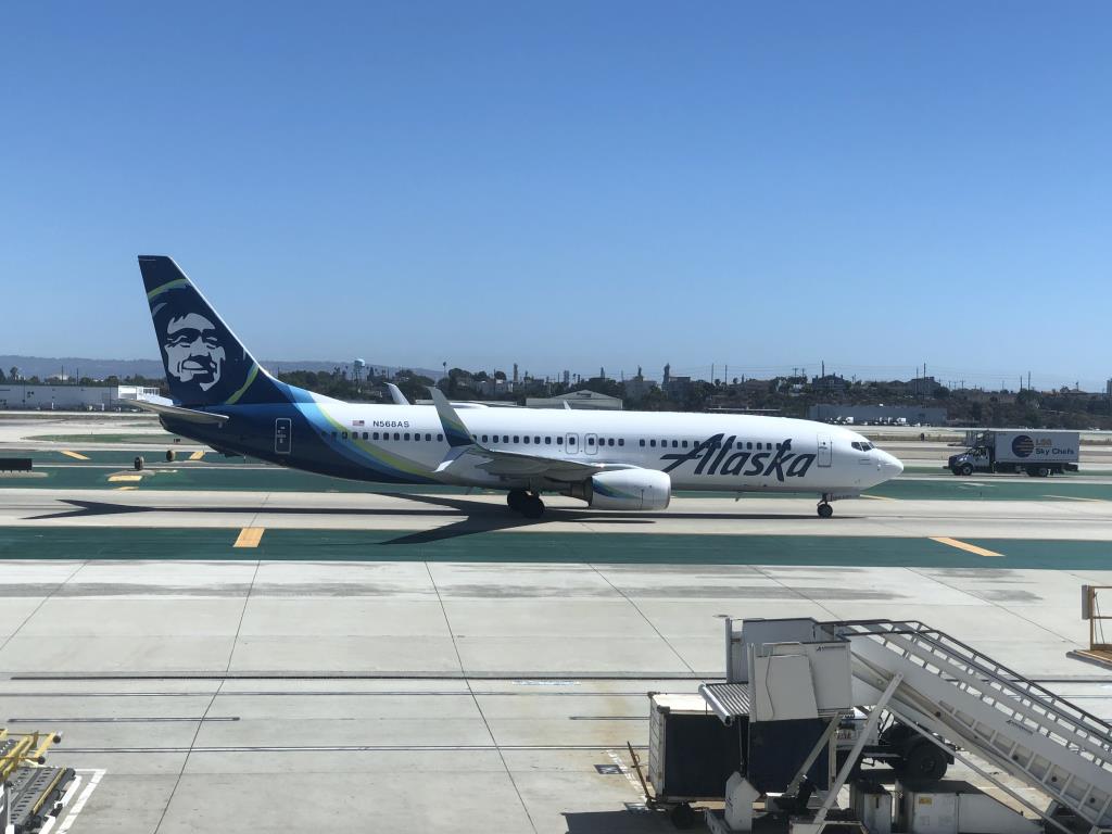 Photo of aircraft N568AS operated by Alaska Airlines