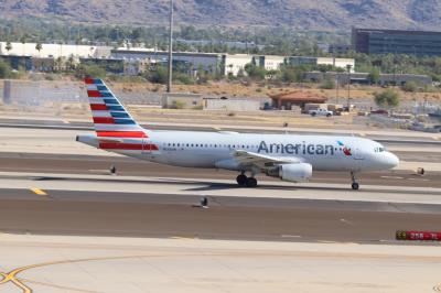 Photo of aircraft N123UW operated by American Airlines
