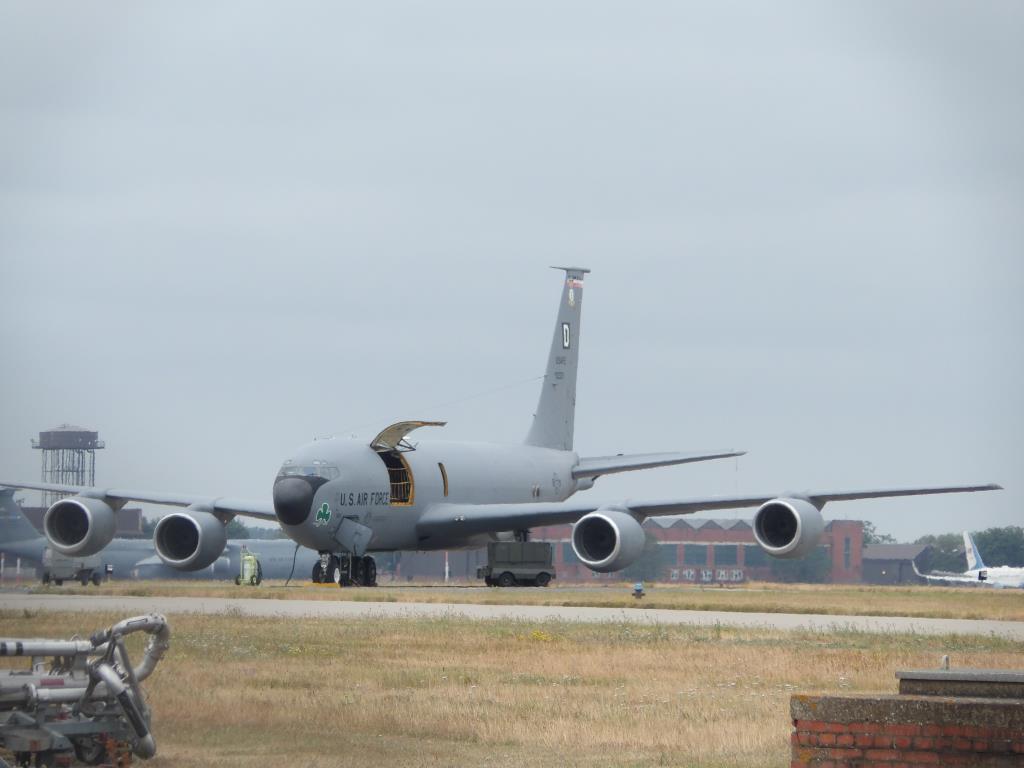 Photo of aircraft 61-0321 operated by United States Air Force