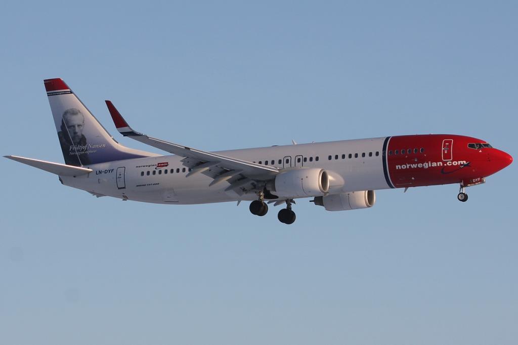 Photo of aircraft LN-DYF operated by Norwegian Air Shuttle