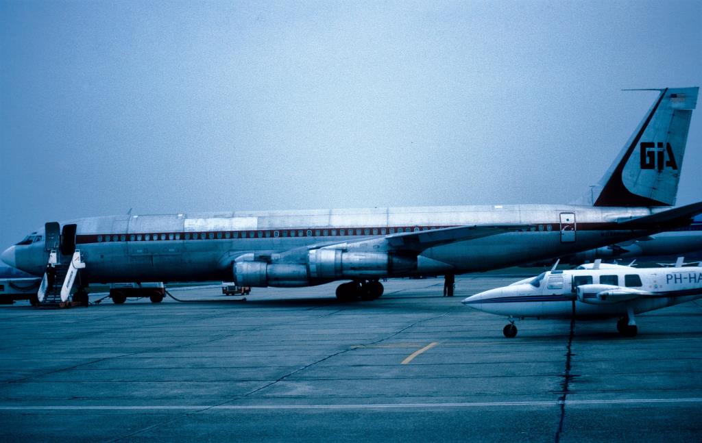 Photo of aircraft N8417 operated by Global International