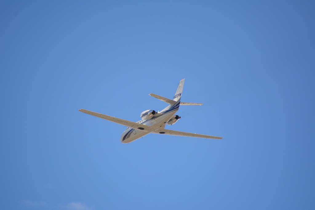 Photo of aircraft N823PM operated by El Jefe Express LLC