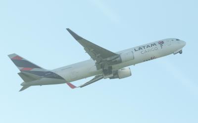 Photo of aircraft CC-CXD operated by LATAM Cargo Colombia